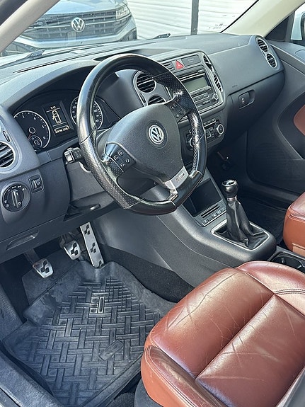Volkswagen Tiguan 5 of 9