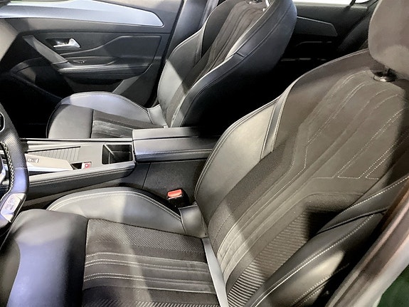 Peugeot 308 5 of 15