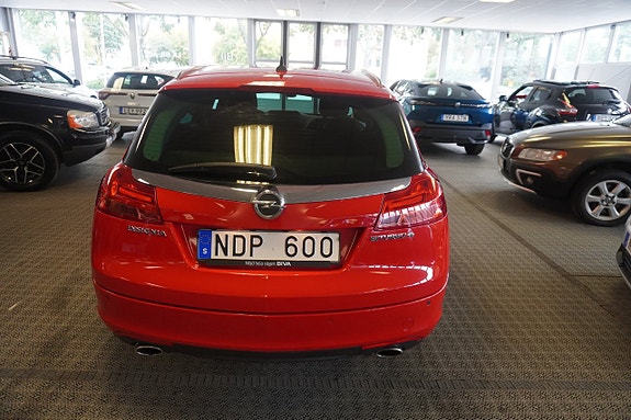Opel Insignia 4 of 7