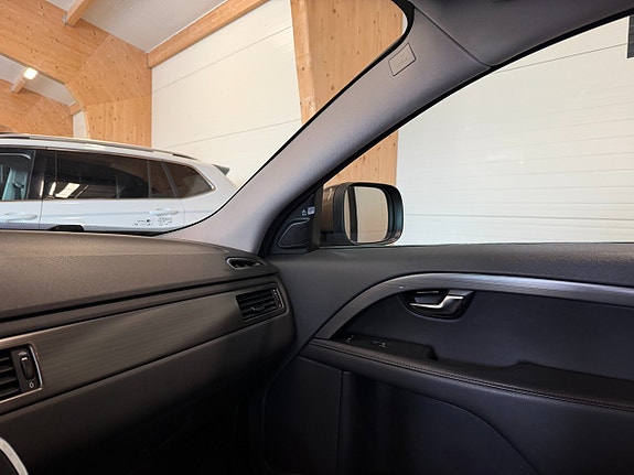 Volvo XC70 22 of 24