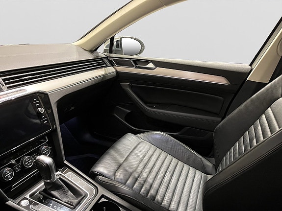 Volkswagen Passat Alltrack 15 of 21