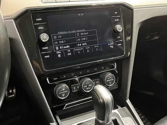 Volkswagen Passat Alltrack 17 of 21
