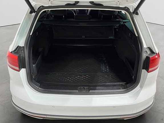 Volkswagen Passat Alltrack 11 of 21