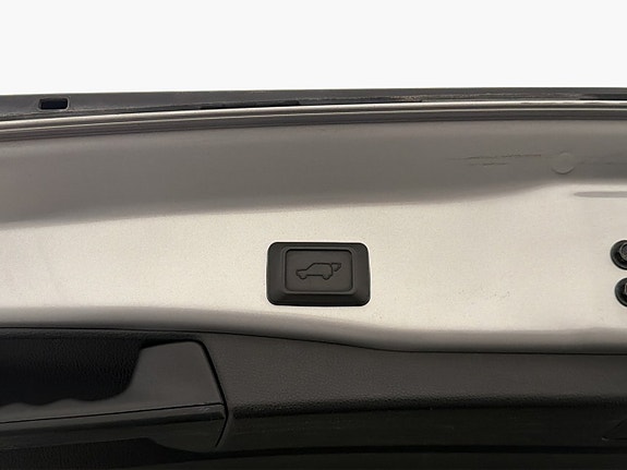 Toyota RAV4 25 of 30