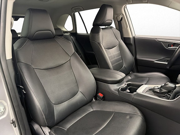 Toyota RAV4 27 of 30
