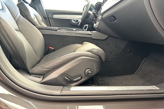 Volvo V90 30 of 30