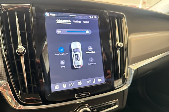 Volvo V90 16 of 30