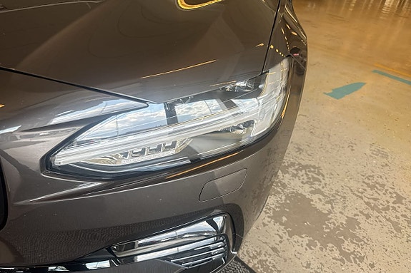 Volvo V90 12 of 30