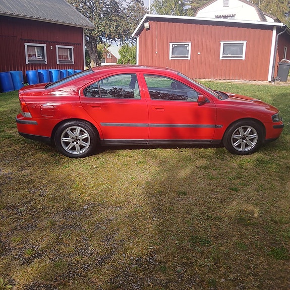 Volvo S60 4 of 13