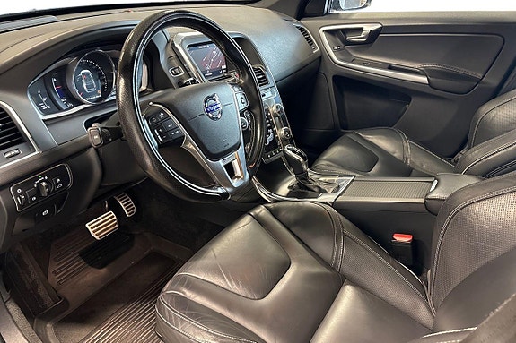 Volvo XC60 11 of 23