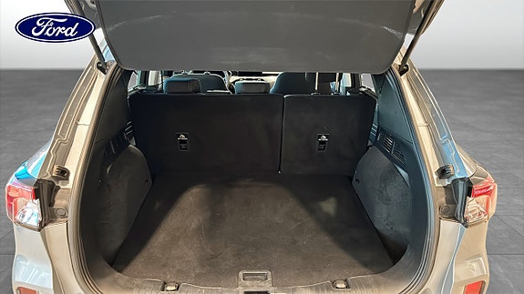 Ford Kuga 10 of 12