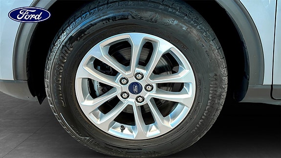 Ford Kuga 9 of 12