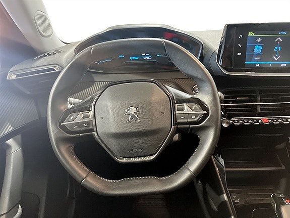 Peugeot e-2008 7 of 15