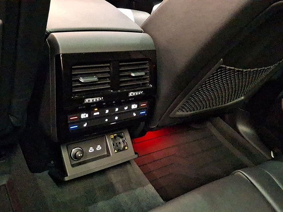 Volkswagen Touareg 25 of 26