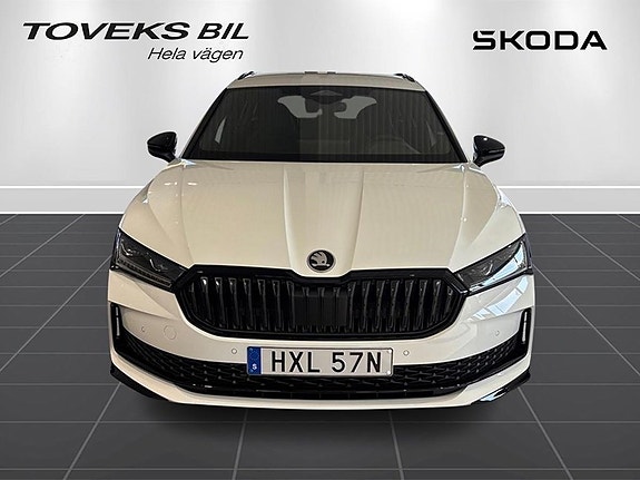 Skoda Superb 4 of 16