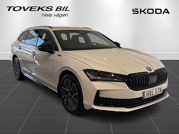 Skoda Superb 3 of 16