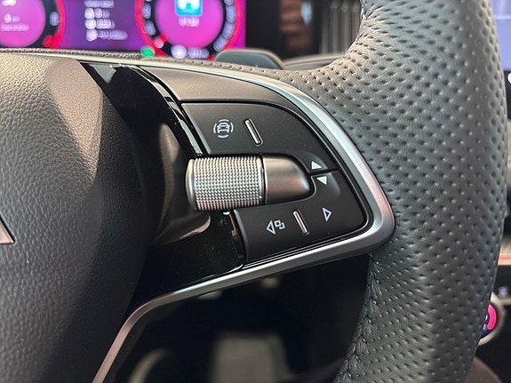 Skoda Superb 13 of 16