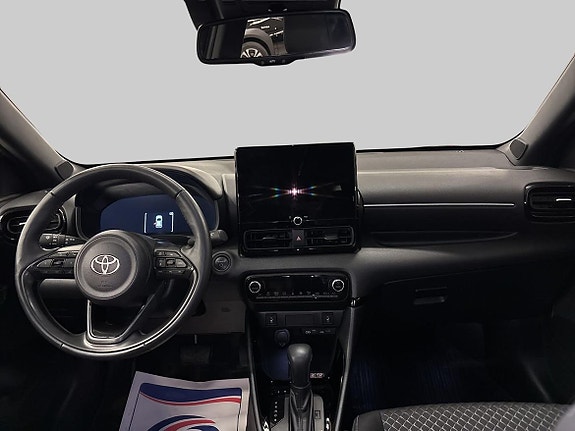 Toyota Yaris 11 of 20