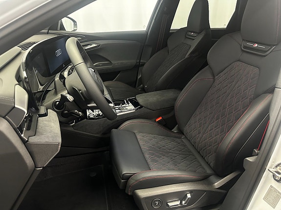 Audi Q6 e-tron 7 of 15