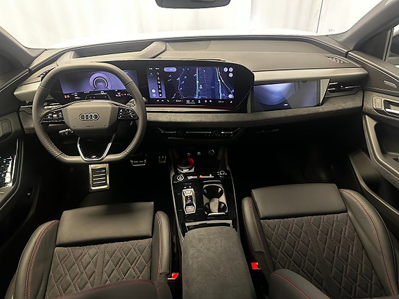 Audi Q6 e-tron 8 of 15