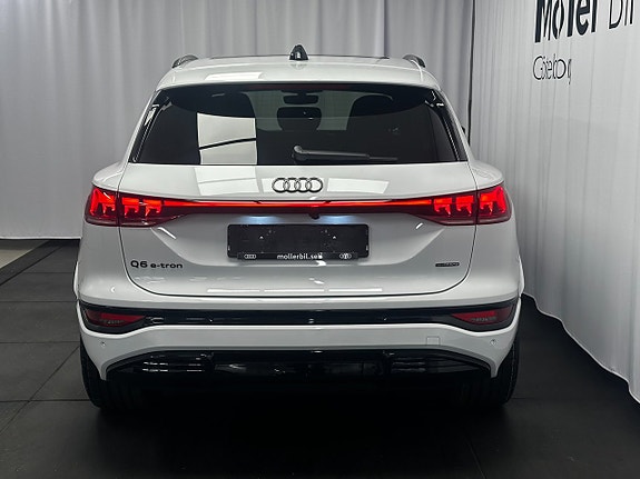 Audi Q6 e-tron 5 of 15
