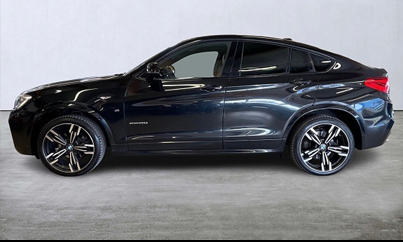 BMW X4 2 of 3