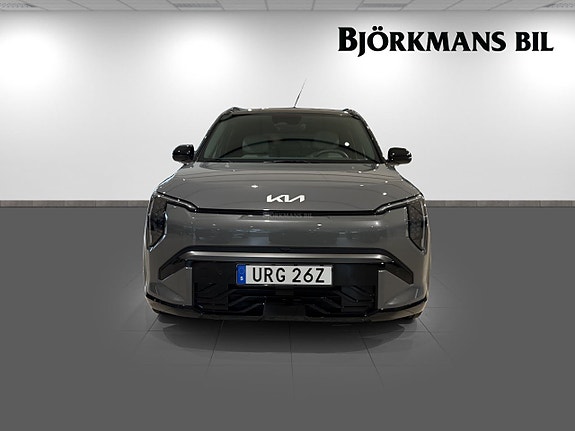 Kia EV3 2 of 14