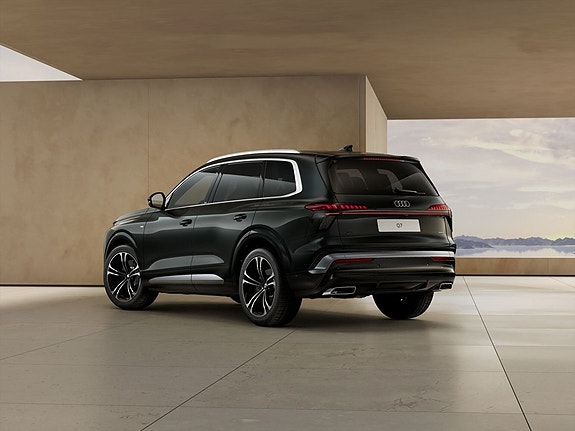 Audi Q7 3 of 4