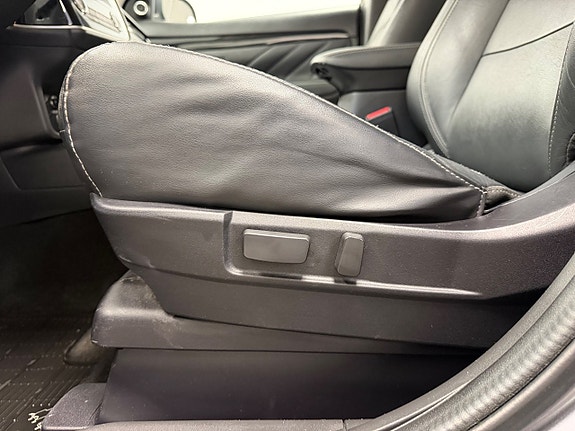 Mitsubishi Outlander 16 of 23