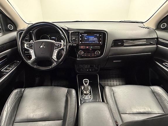 Mitsubishi Outlander 9 of 23