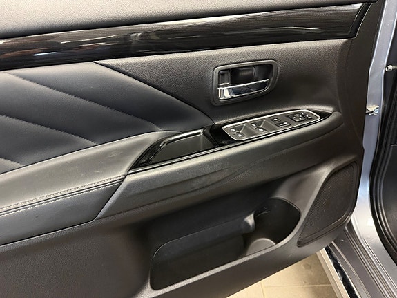 Mitsubishi Outlander 8 of 23