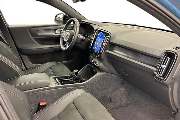 Volvo C40 13 of 30