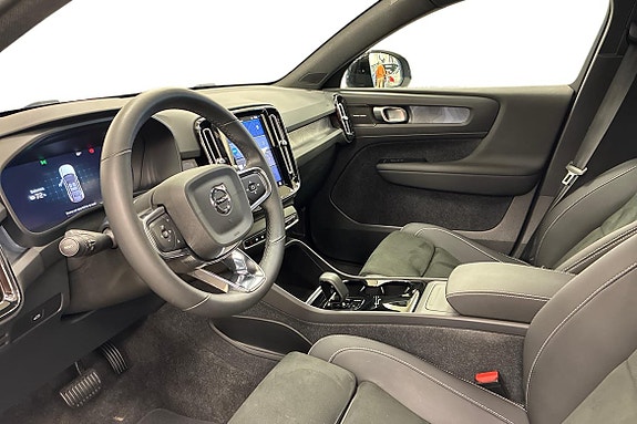 Volvo C40 25 of 30