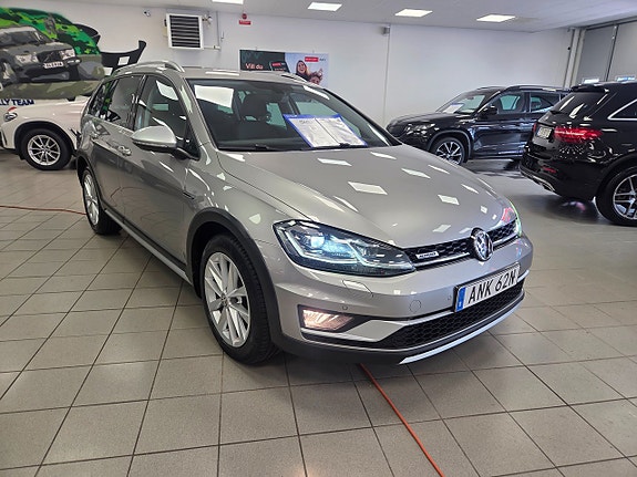 Volkswagen Golf Alltrack 14 of 25