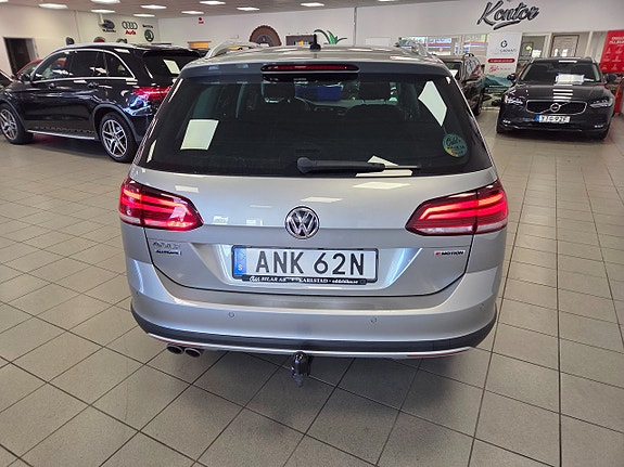 Volkswagen Golf Alltrack 6 of 23