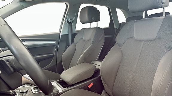 Audi Q5 8 of 12