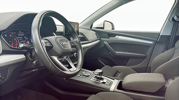 Audi Q5 7 of 12