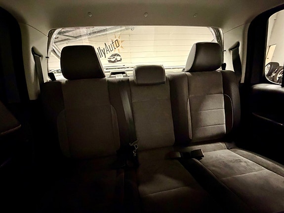 Volkswagen Amarok 14 of 18
