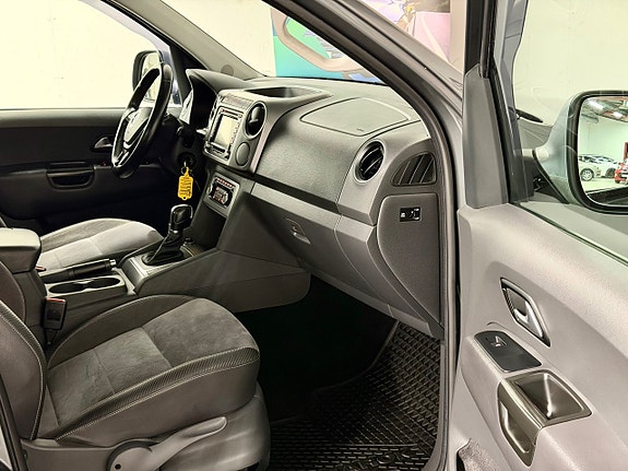 Volkswagen Amarok 11 of 18