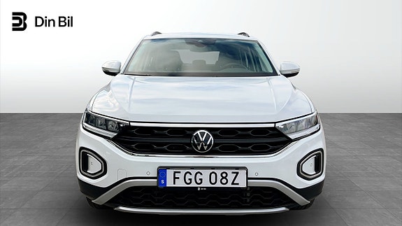 Volkswagen T-Roc 4 of 15