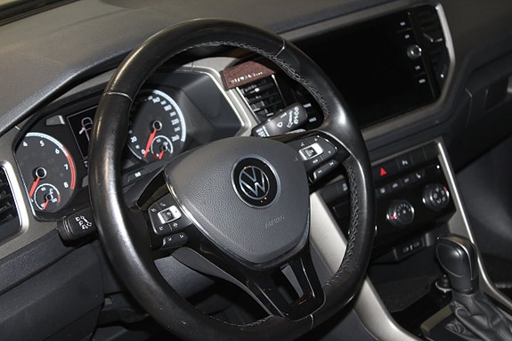 Volkswagen T-Roc 24 of 27