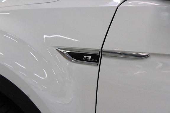 Volkswagen T-Roc 13 of 27