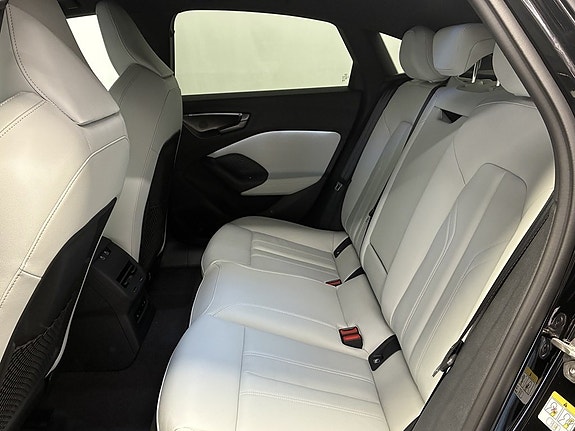 Audi A5 7 of 14