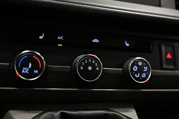 Volkswagen Transporter 24 of 28