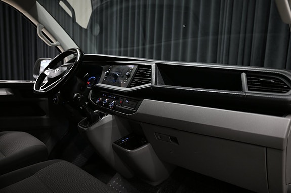 Volkswagen Transporter 26 of 28