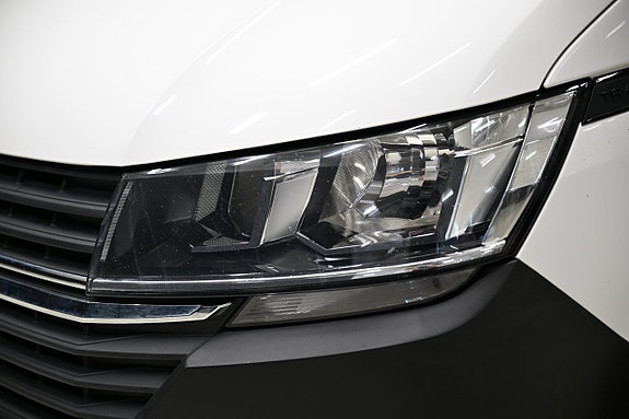 Volkswagen Transporter 2 of 28