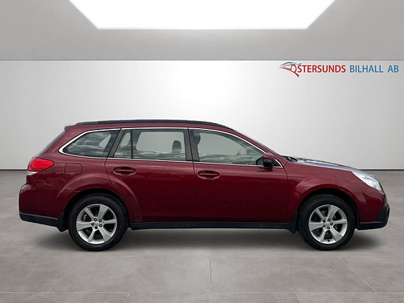 Subaru Outback 6 of 12