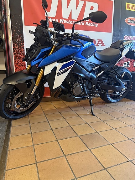 Suzuki GSX-S1000 6 of 9