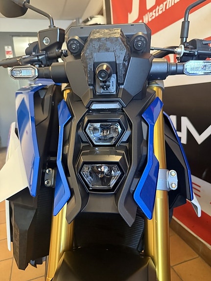 Suzuki GSX-S1000 4 of 9
