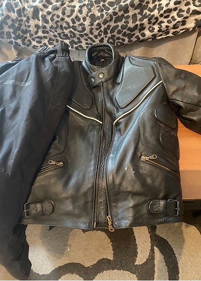 Product image 1 of 3